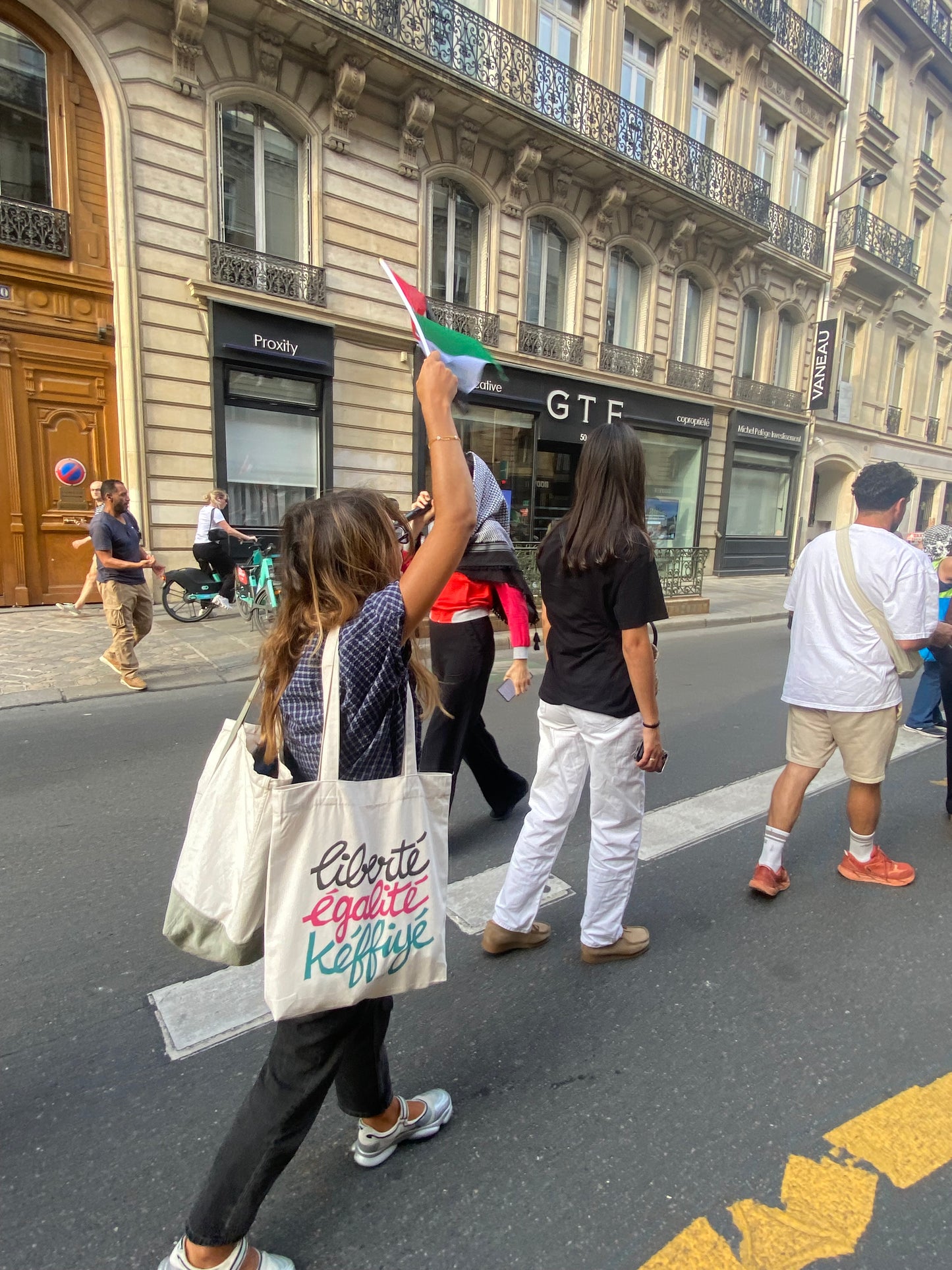 TOTE BAG COLLAB x NAJI EL MIR